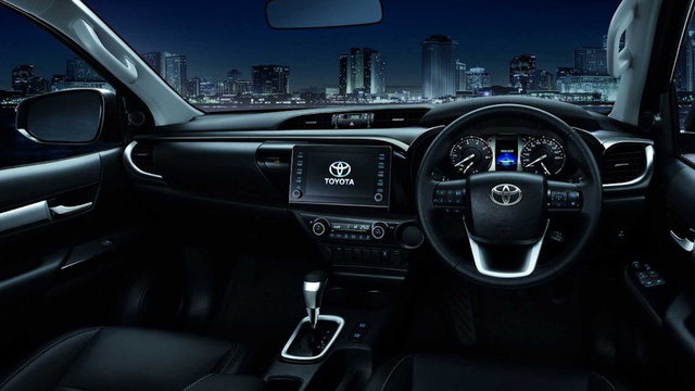 Toyota Hilux 2021 lo thong so